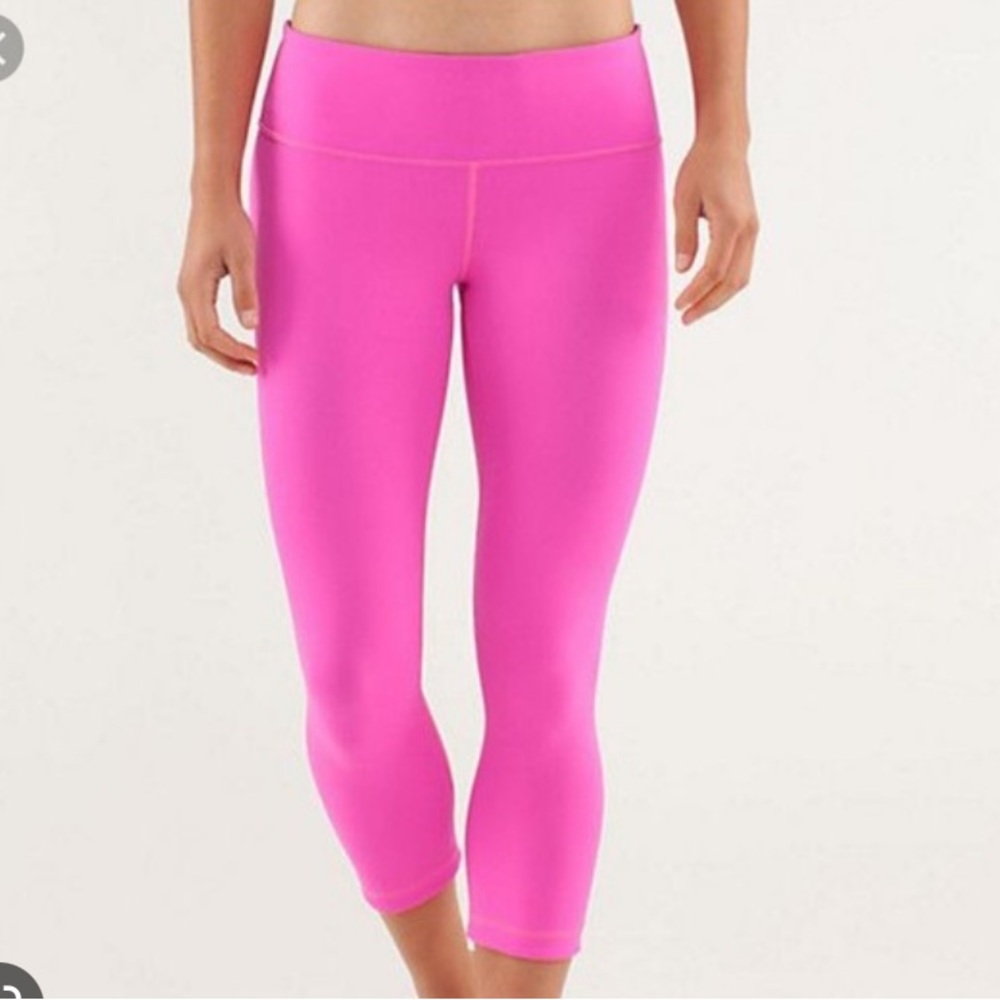 Lululemon pink align crops